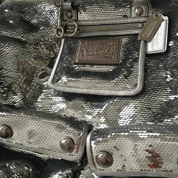 LIMITED EDITION Coach Poppy Sequin Bright Silver Disco Ball Bag XL size - Picture 10 of 12